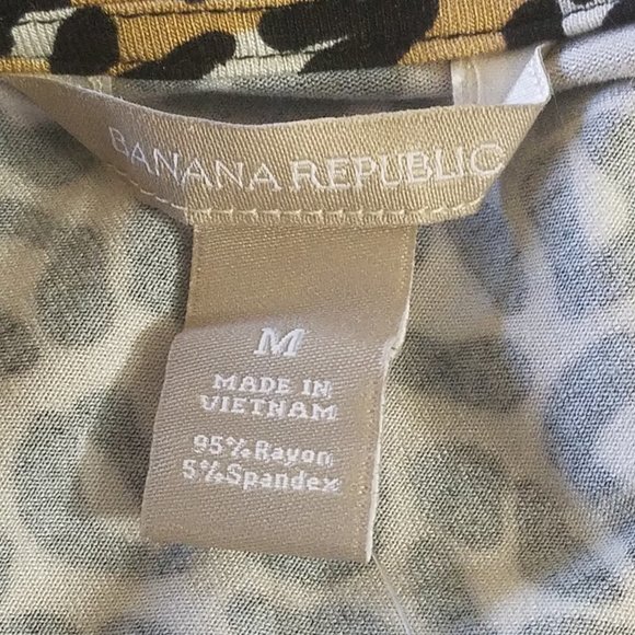 New BANANA REPUBLIC knit faux wrap blouse M 💥🕚 - Picture 7 of 8